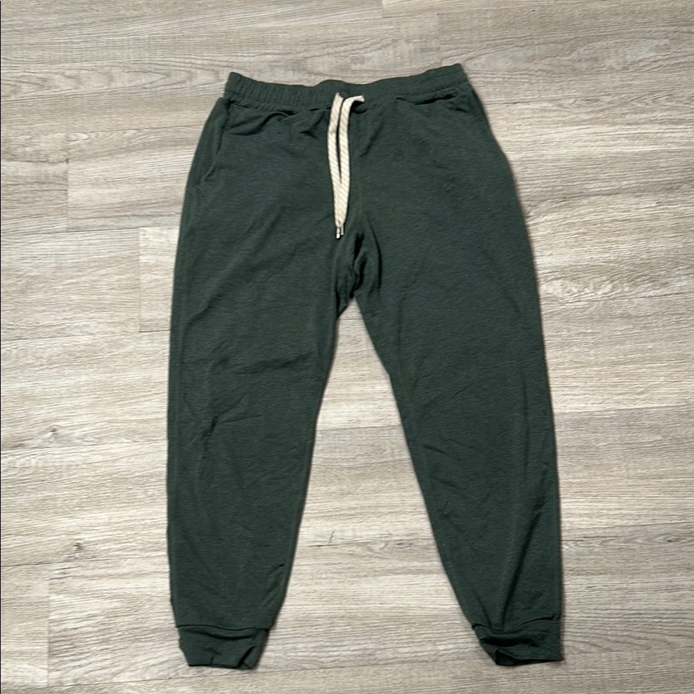 Vuori Joggers 🍏